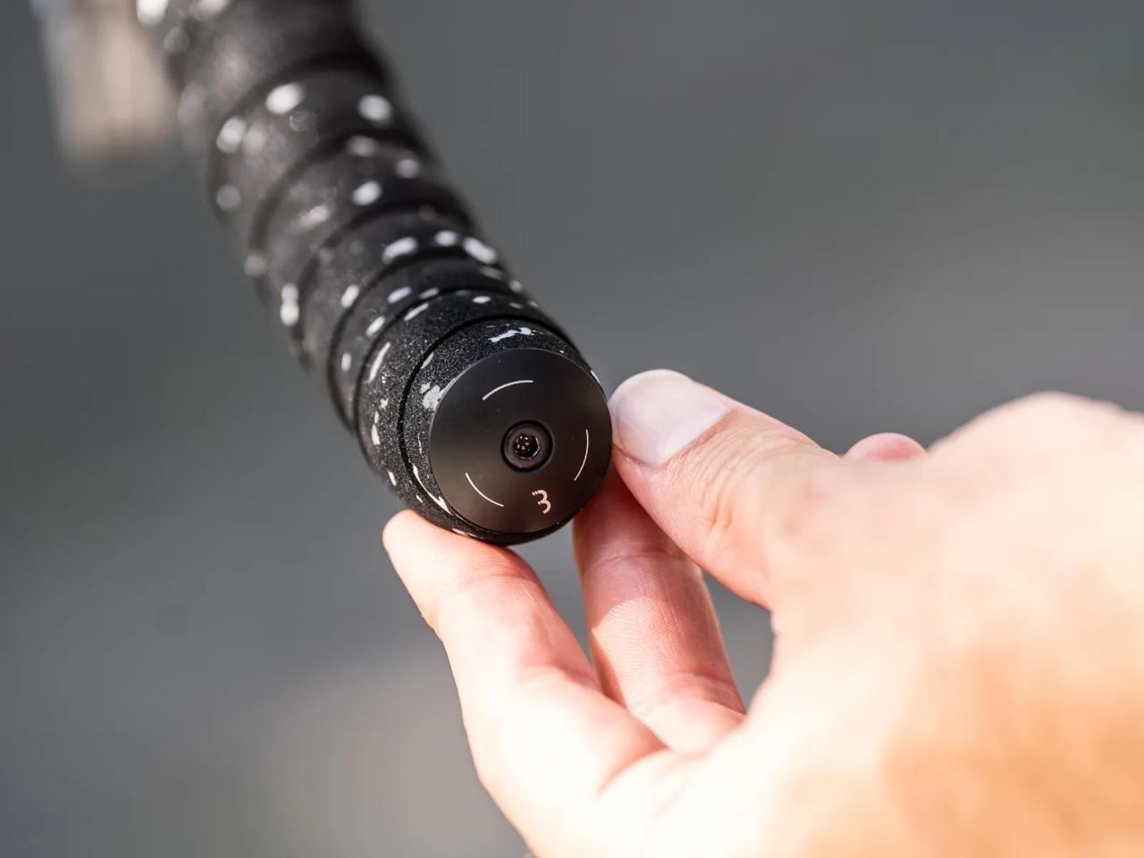 Screw On Alu Handlebar tape plugs