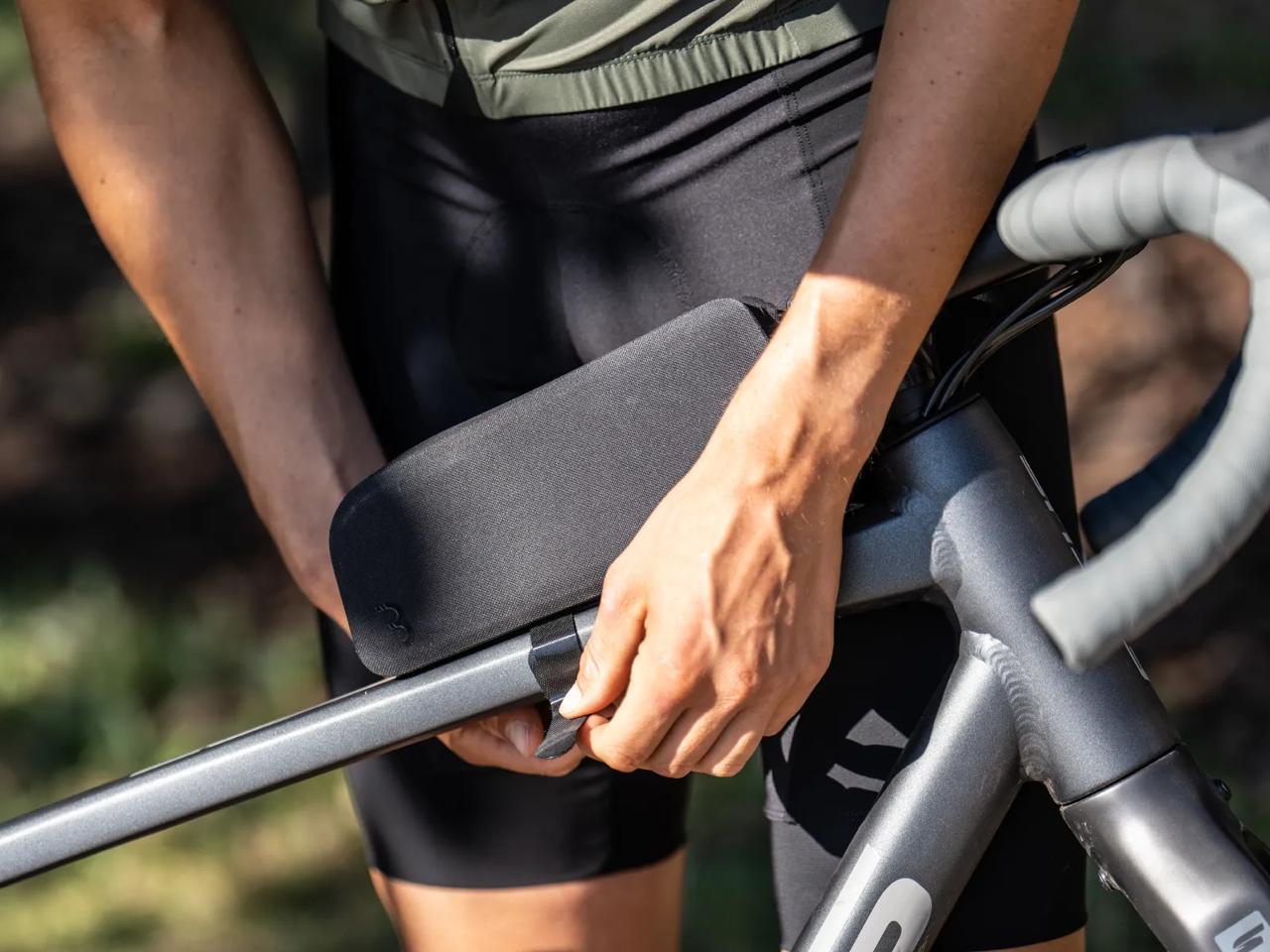 SealTank L Bag - BBB Cycling