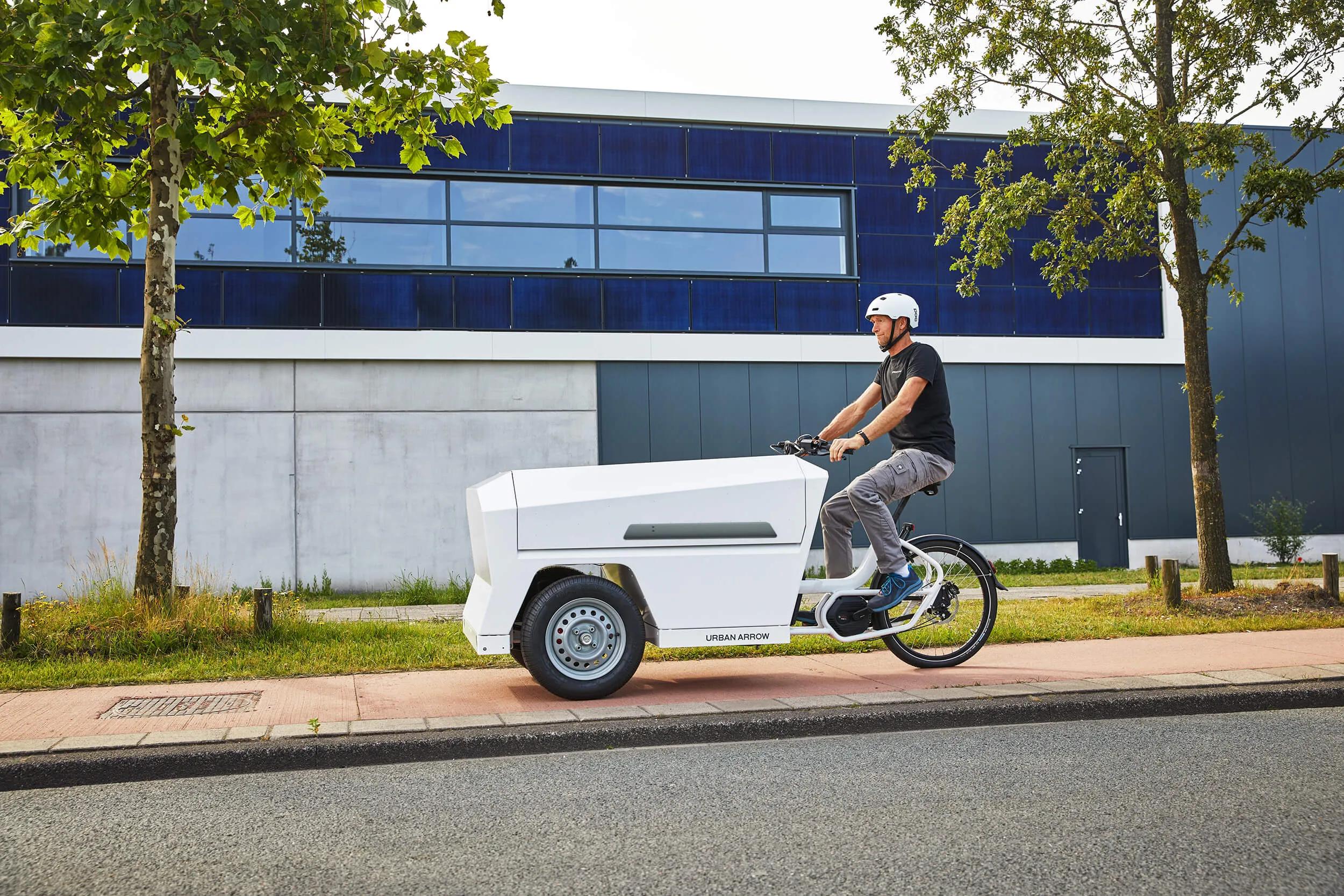 Urban Arrow Tender
