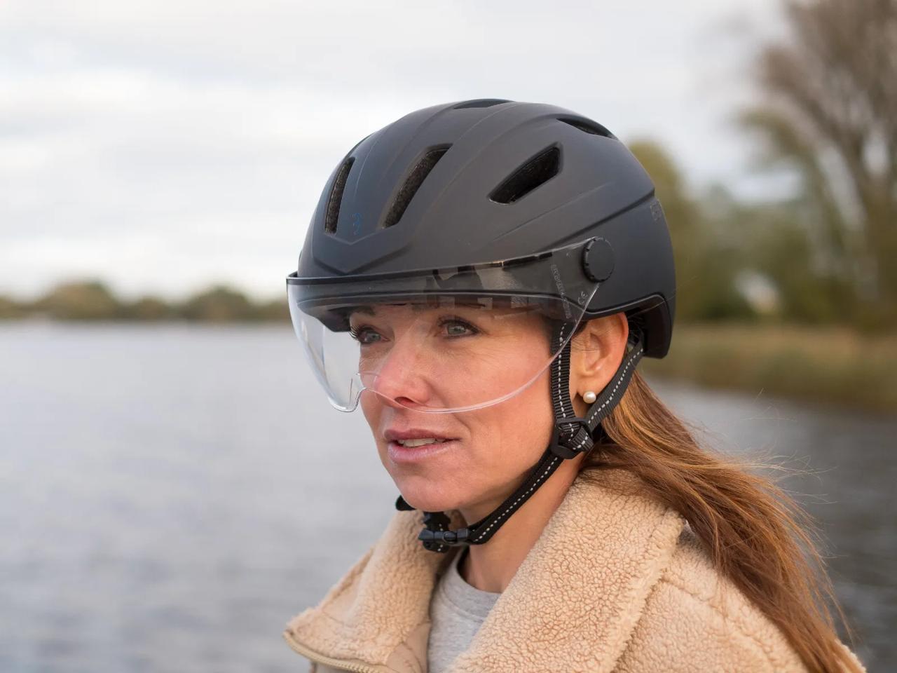 bike helmet face shield Octane Dark Smoke Unlock the freedom to adapt your helmet to different riding scenarios and light conditions with the 509 Mach V Helmet Shield Riding Gear Best Helmets For