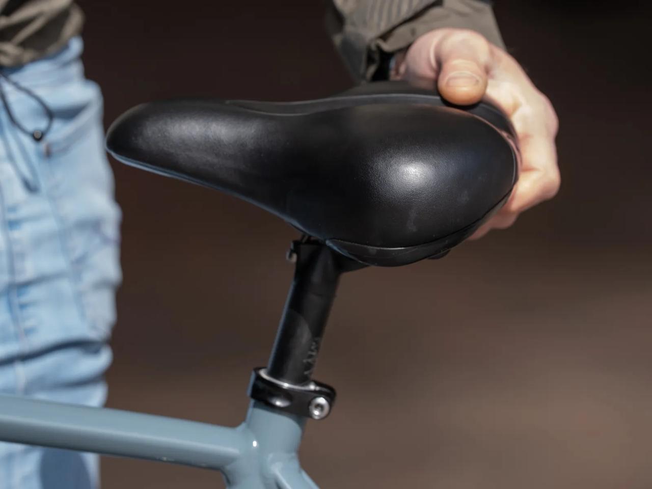 BaseShape Upright Saddle